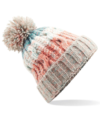 Gorro de lana con pompn y sacacorchos | Mezcla De Batido De Leche