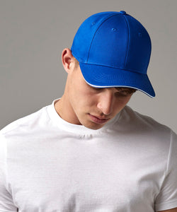 Gorra clsica de algodn orgnico EarthAware® de 6 paneles con visera tipo sandwich | Negro/Rojo Clsico