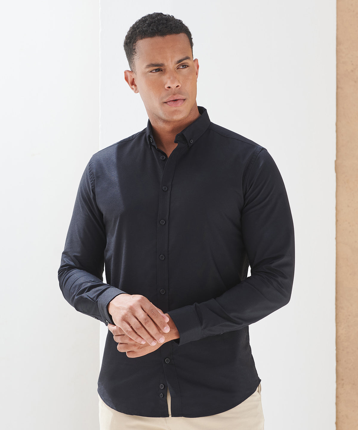 Camisa Oxford de manga larga moderna | Negro
