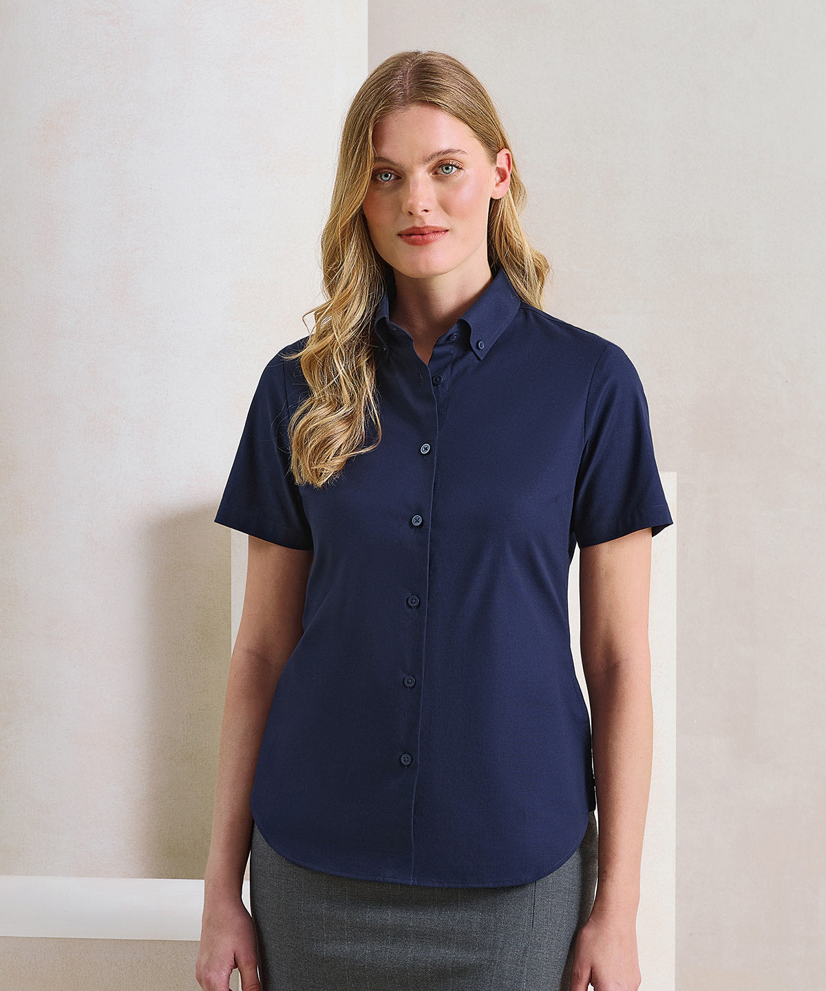Camisa de manga corta Oxford Supreme para mujer. | Blanco