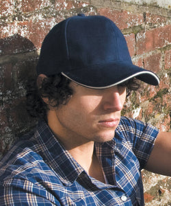 Gorra de algodn pesado estilo profesional con visera de contraste | Negro/Rojo