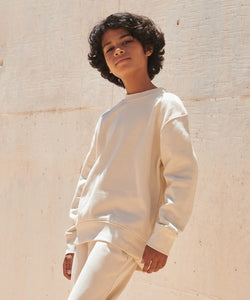 Sudadera infantil de moda sostenible con dobladillo curvado | Negra Profunda